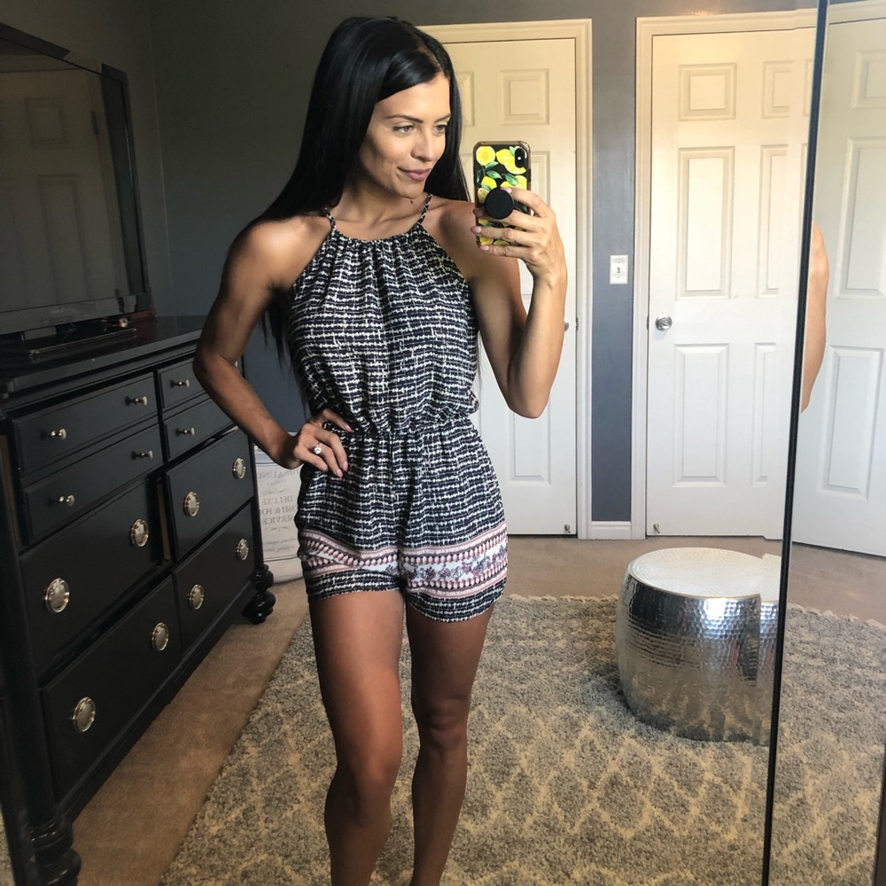Pattern Short Romper - image 1